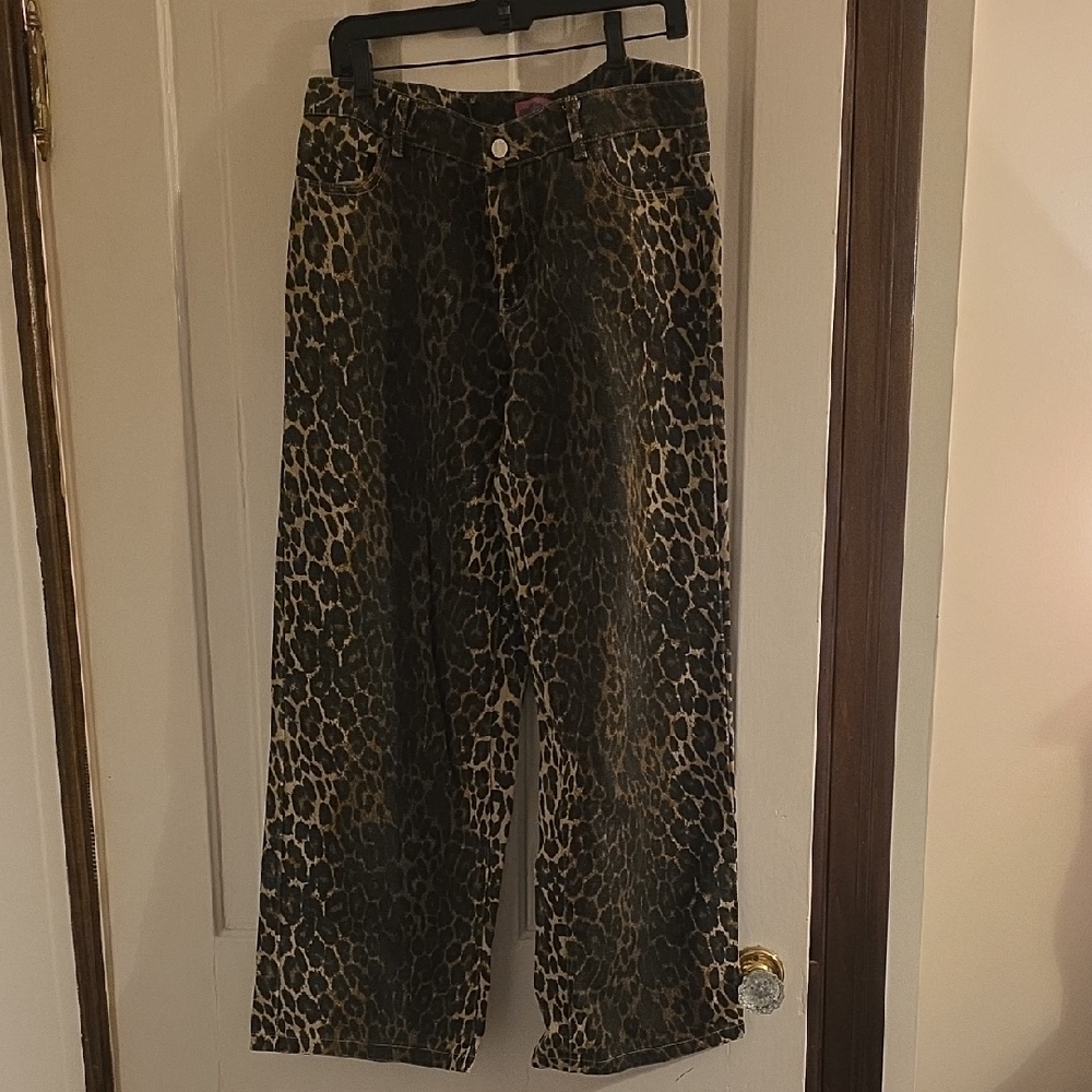 Edikted Leopard Print Wide-Leg Jeans